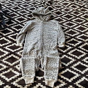 Gap Kids leopard print pajamas toddler